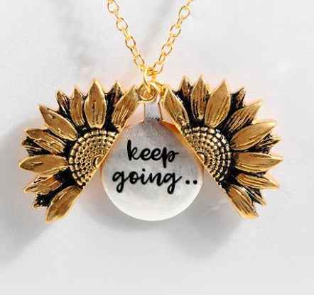 Sunflower Double-layer Lettering Necklace - BOSS MANGO