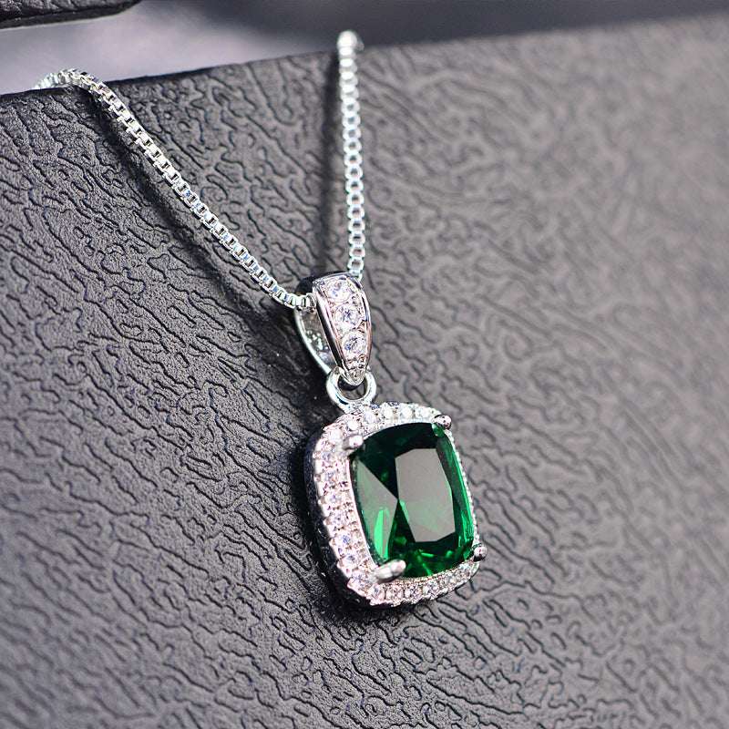 Square zircon pendant