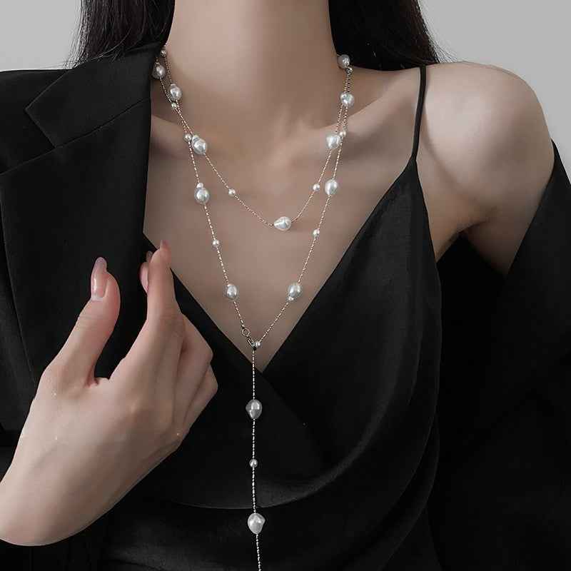 Irregular Long Pearl Necklace Niche