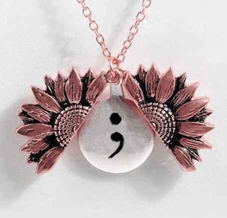 Sunflower Double-layer Lettering Necklace - BOSS MANGO