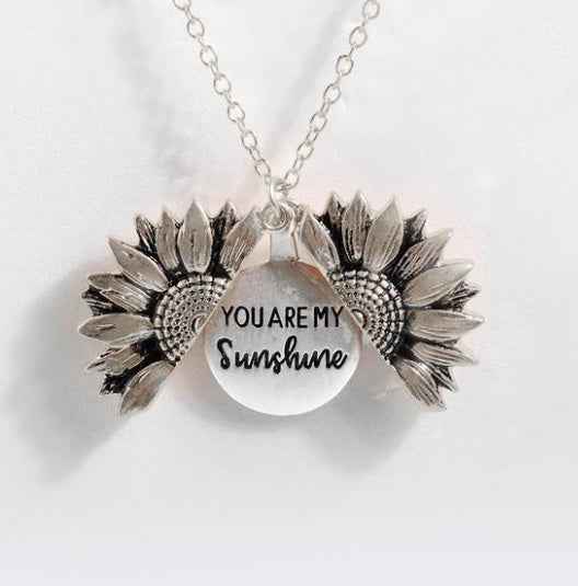 Sunflower Double-layer Lettering Necklace - BOSS MANGO